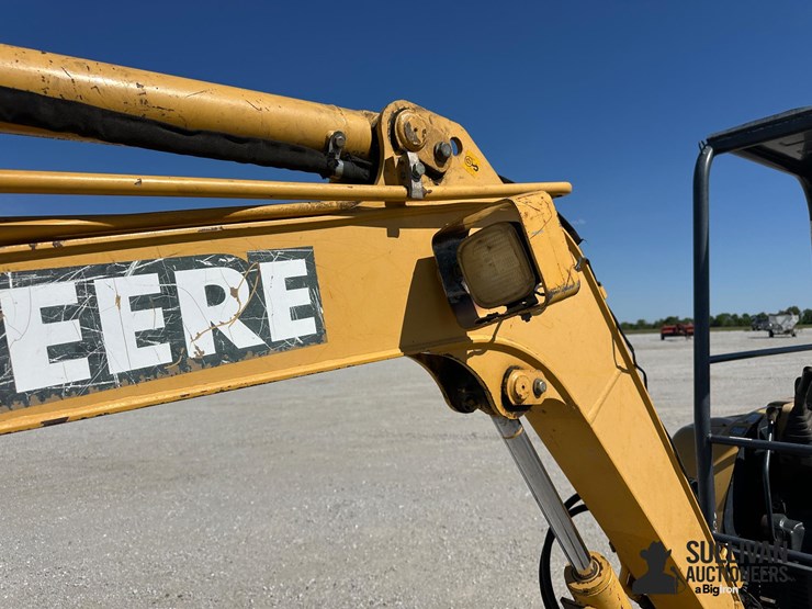 2005-deere-35c-image-15