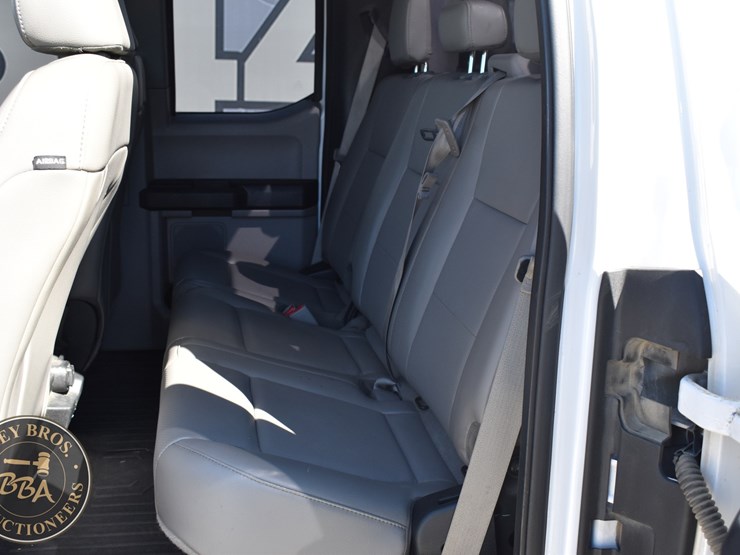 2017-ford-f550-xl-image-18