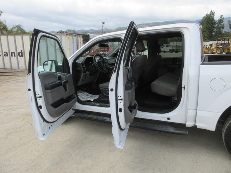 2017-ford-f150-xlt-image-12