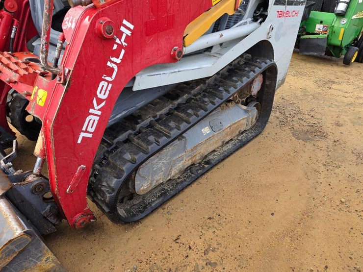 2022-takeuchi-tl8r2-image-6