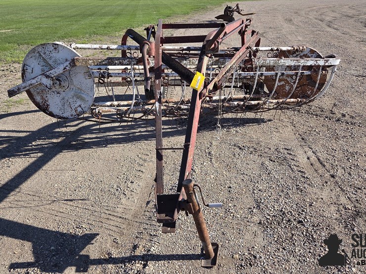international-hay-rake-image-2
