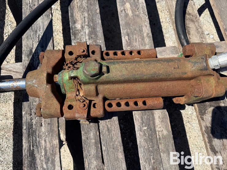 john-deere-hyd.-cylinder-image-4
