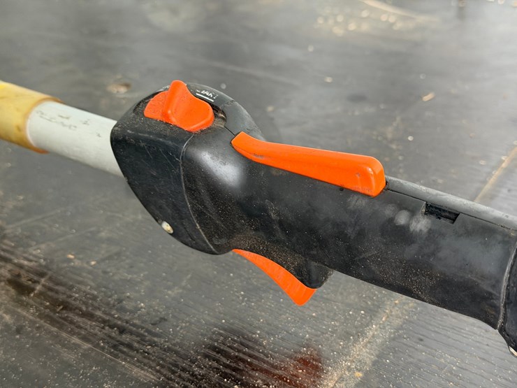#6079-•-stihl-hl90k-1.5'-hedge-trimmer-image-5