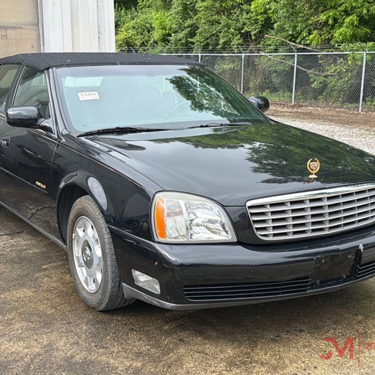 2005 CADILLAC DEVILLE