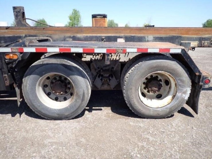 2015-mack-granite-gu813-image-56