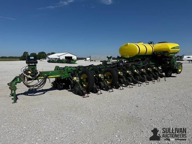 2011-john-deere-1770-image-1