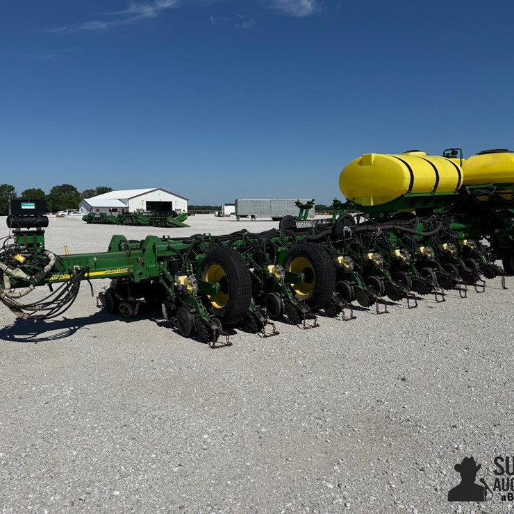 2011 JOHN DEERE 1770