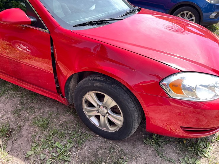 #2101-•-2013-chevy-impala-(has-wi-title)-image-12