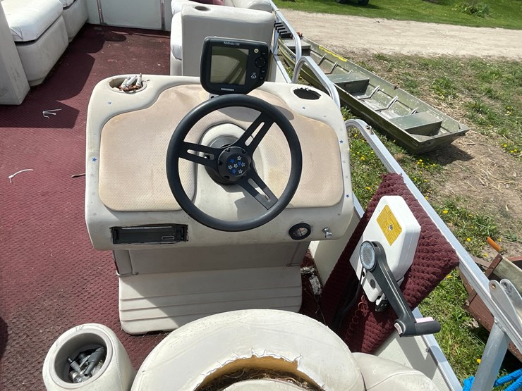 #2103-•-1990-kennedy-24'-supreme-pontoon-and-trailer-(has-wi-title)-image-24
