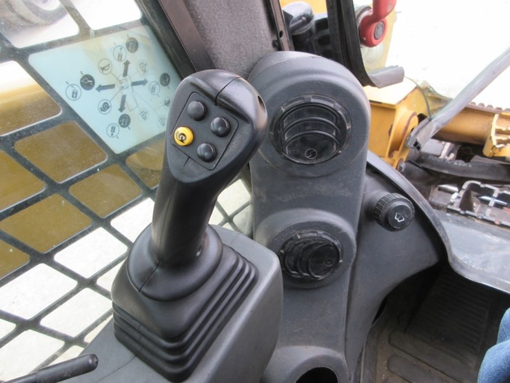 2020-caterpillar-272d3-xe-image-10