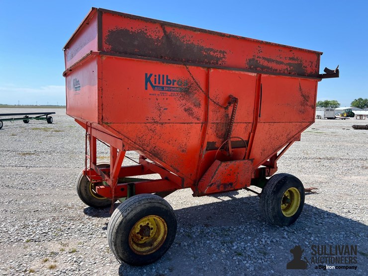 kilbros-350-gravity-flow-wagon-on-jd-running-gear-image-5