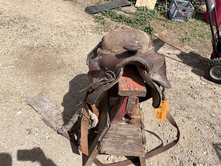 #2126-•-15"-saddle-image-2