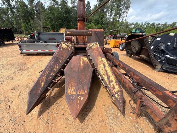 new-holland-717-image-6
