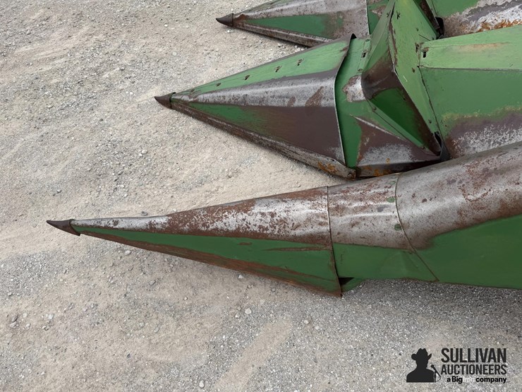 john-deere-444-image-9