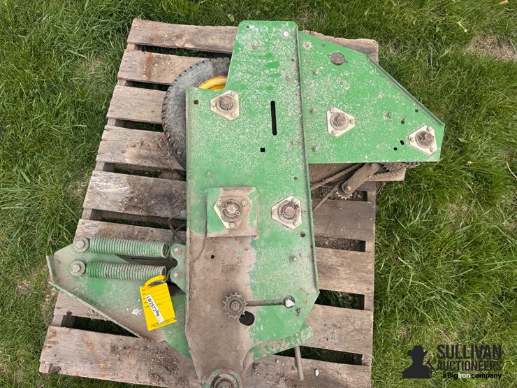 john-deere-ground-drive-planter-unit-image-15