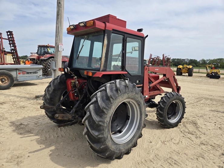 case-ih-585-image-9