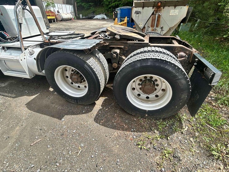 1987-peterbilt-359-image-19