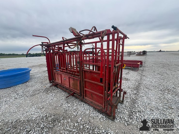 stronghold-cattle-chute-image-7