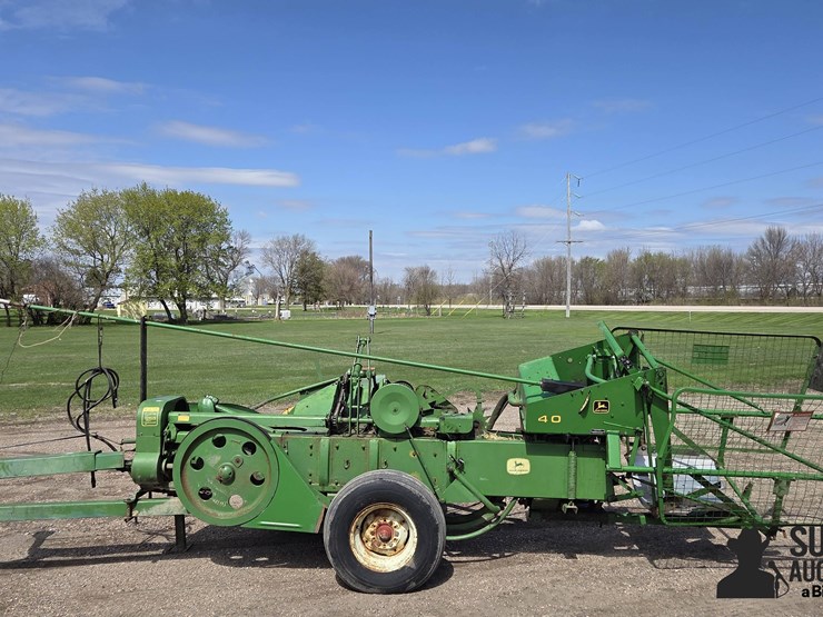 john-deere-24t-image-8