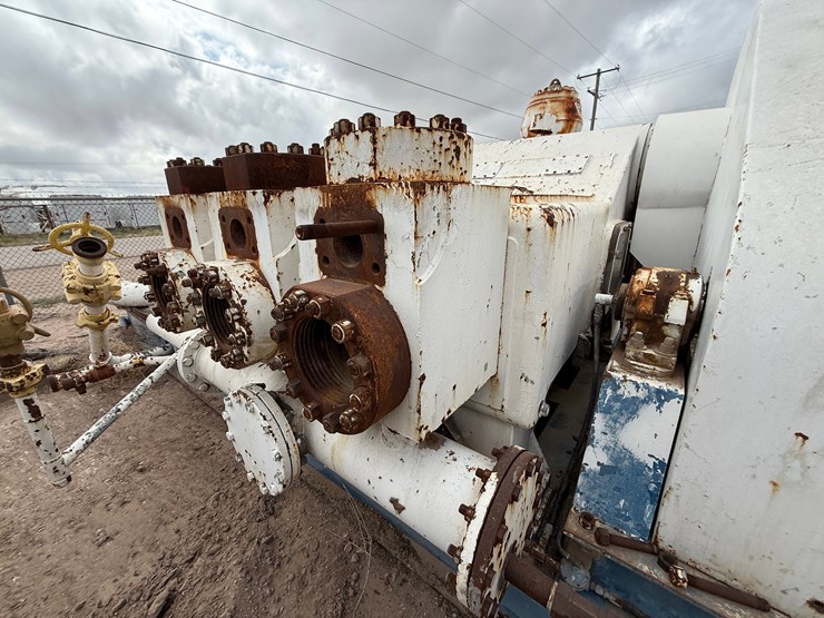 2011-caterpillar-3512-image-8