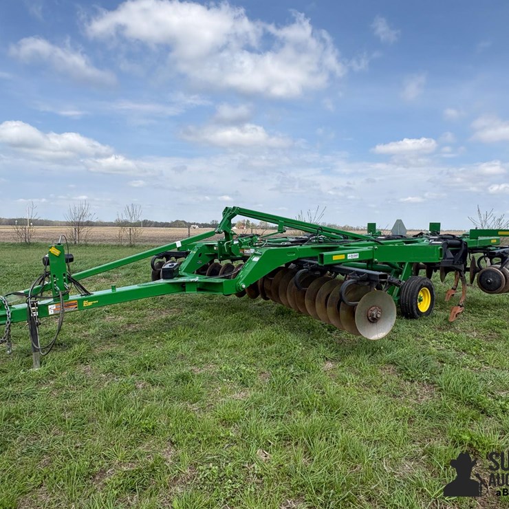 2020 JOHN DEERE 2720