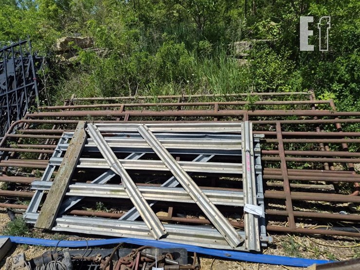 aluminum-&-steel-gate-panels-image-1
