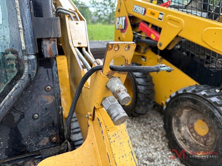 2006-caterpillar-257b-image-7