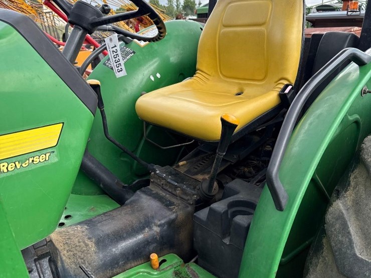john-deere-5205-image-13