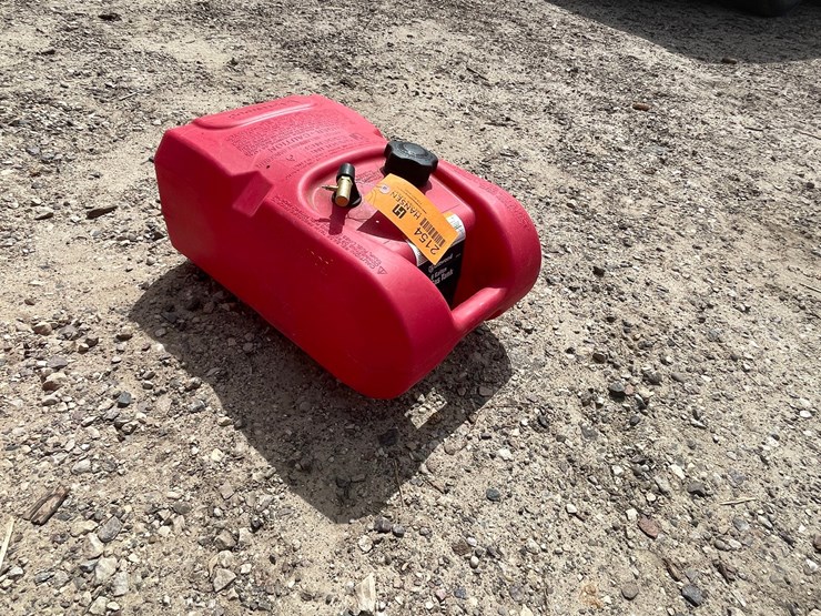 #2154-•-attwood-boat-gas-can-image-3