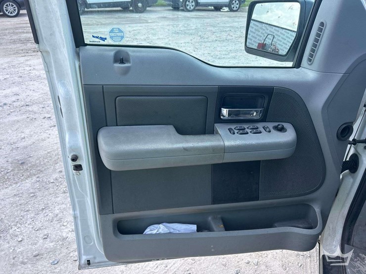 2004-ford-f150-image-14