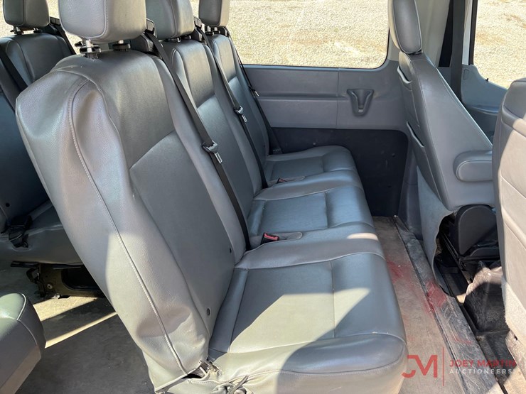 2019-ford-transit-image-13