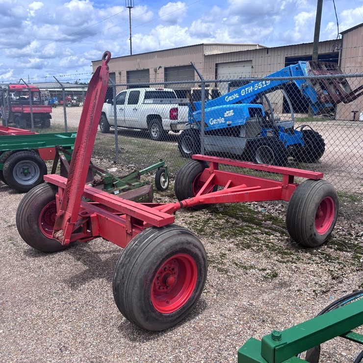 #1001 • EXTENDABLE PIPE TRAILER