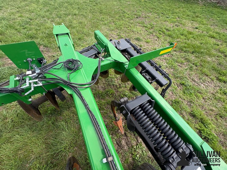 2020-john-deere-2720-image-20