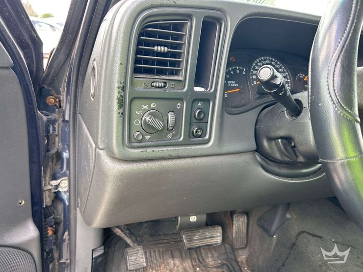 2005-chevrolet-silverado-1500-image-12