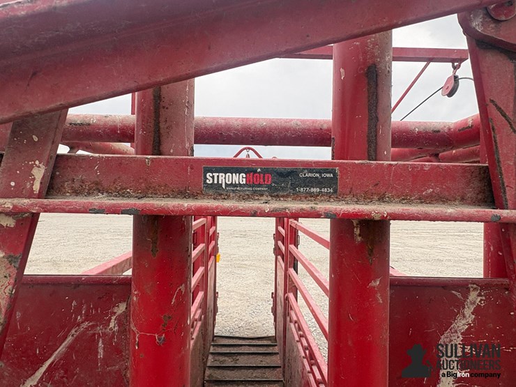 stronghold-cattle-chute-image-11