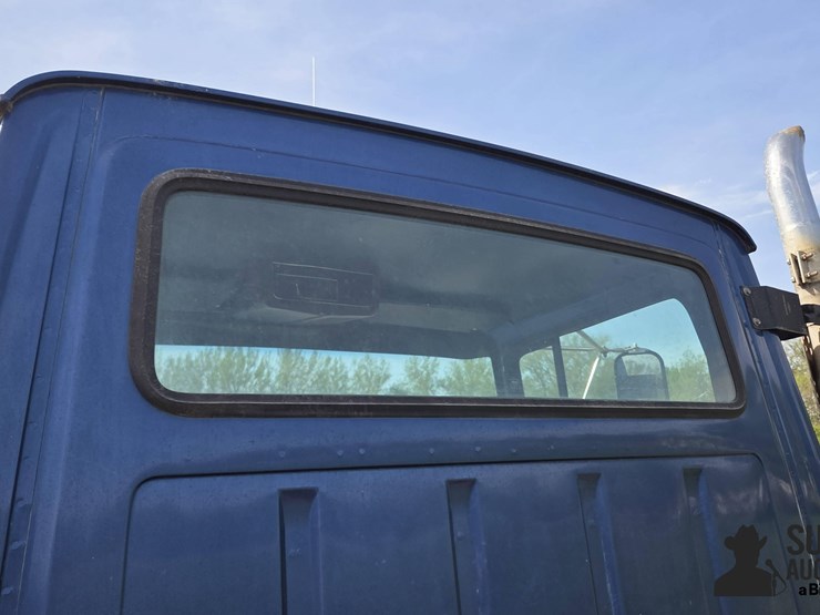 1994-ford-l8000-image-12