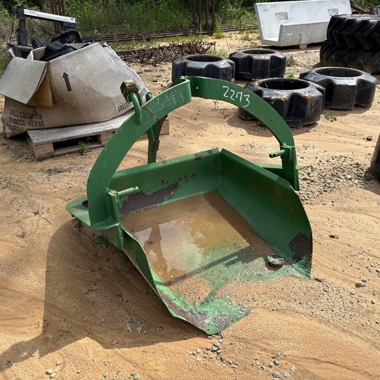 2273 - 2' DIRT SCOOP