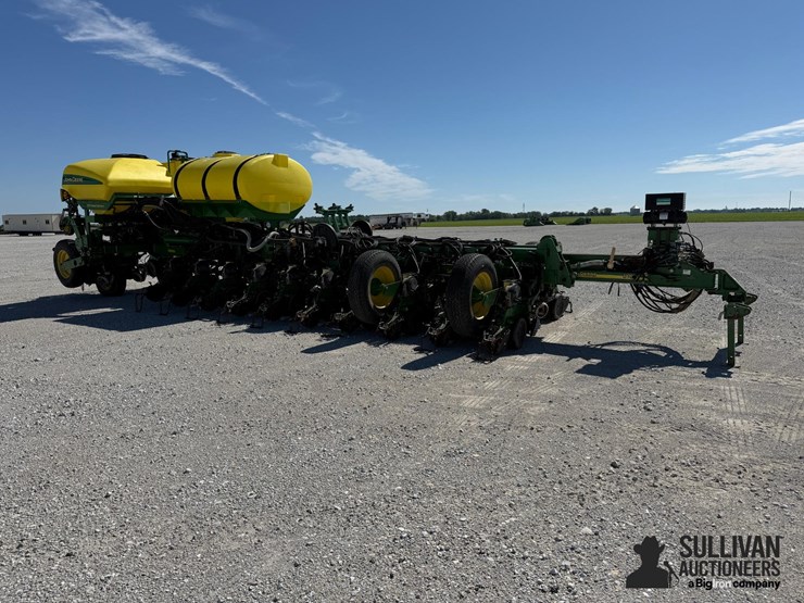 2011-john-deere-1770-image-3