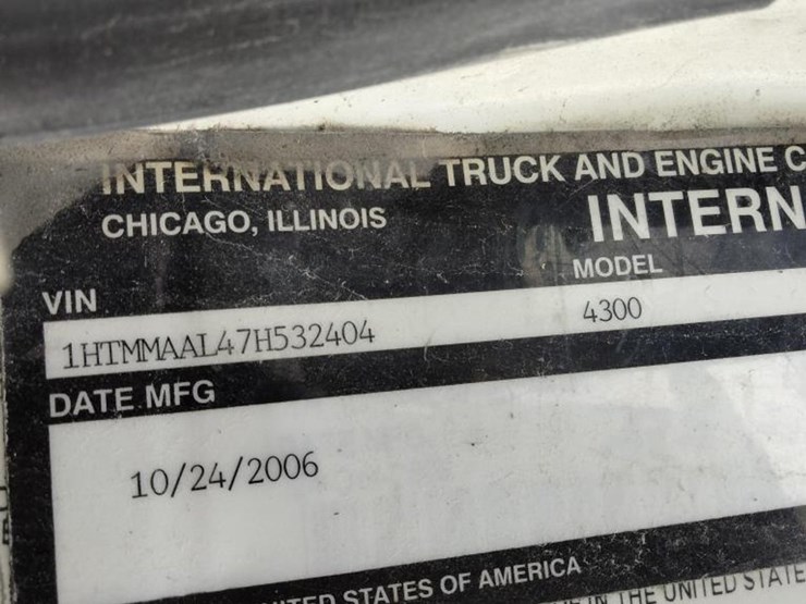 2006-international-durastar-4300-image-4