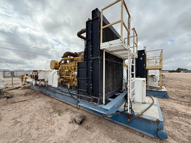 2011-caterpillar-3512-image-3