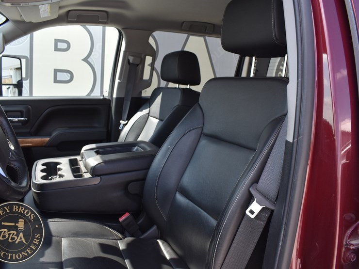 2017-chevrolet-silverado-3500hd-ltz-image-24