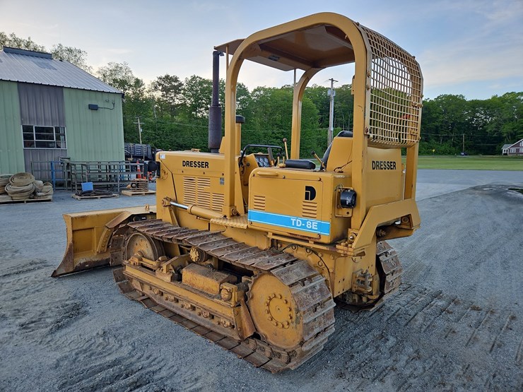 1985-dresser-td-8e-crawler-dozer-image-3