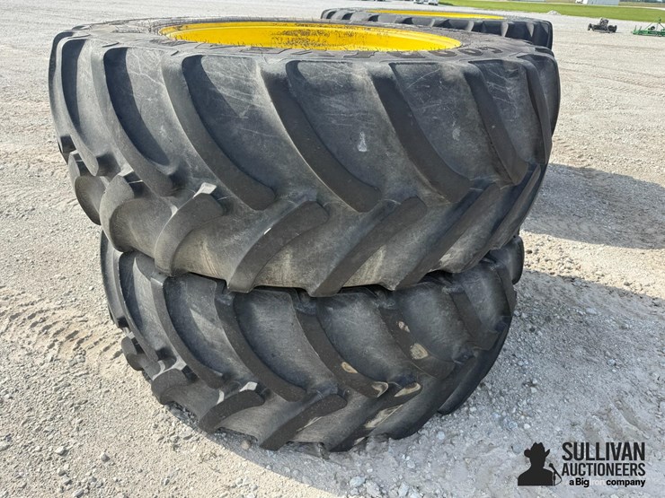 john-deere-12-image-11