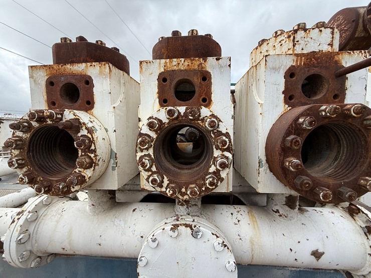 2011-caterpillar-3512-image-11