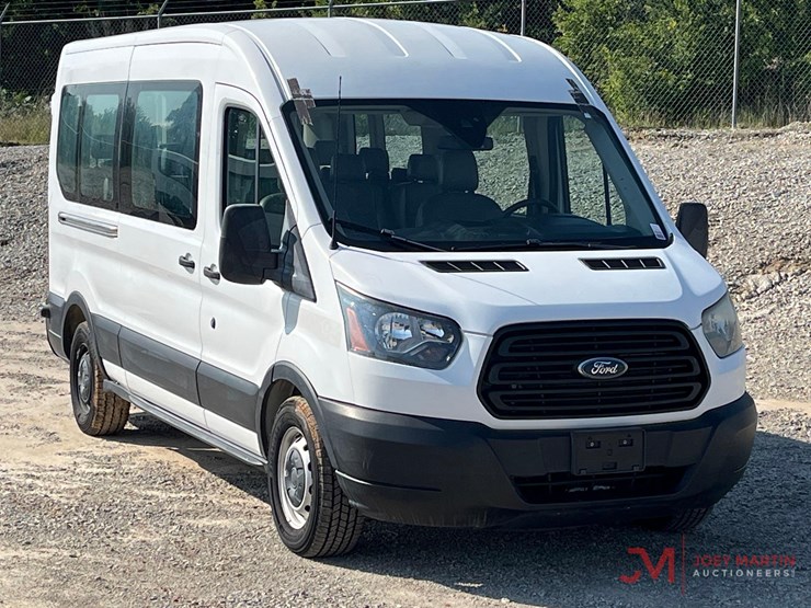 2019-ford-transit-image-1