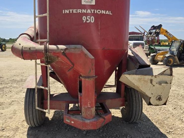 case-ih-950-image-8