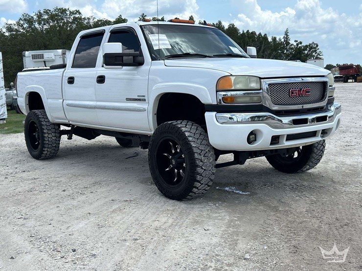 2007-gmc-sierra-2500hd-image-2