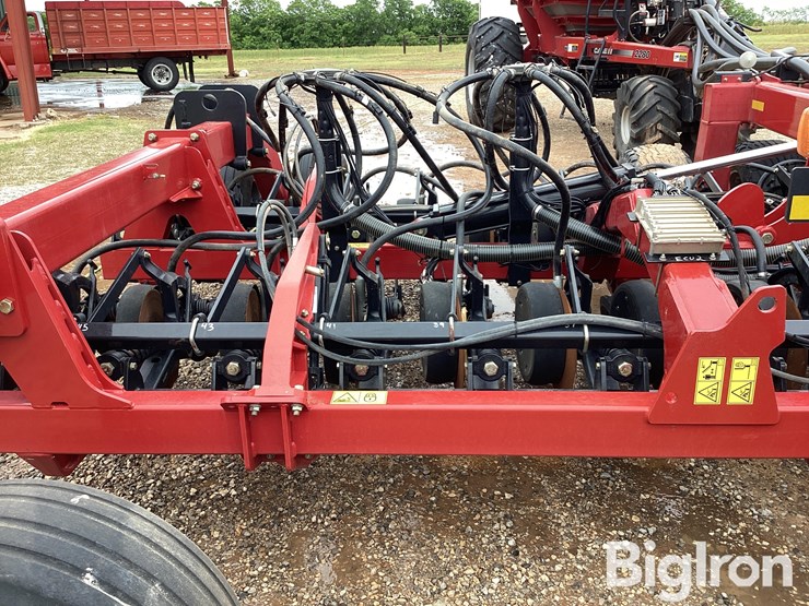 2015-case-ih-2015-image-15