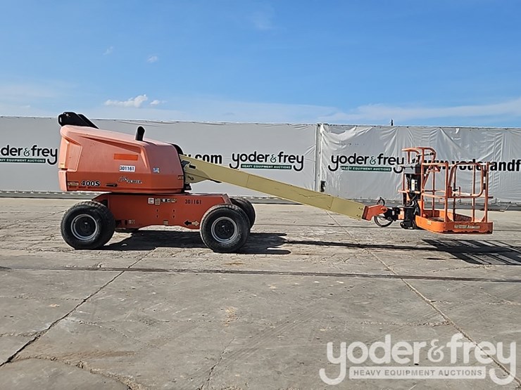 2018-jlg-400s-image-6