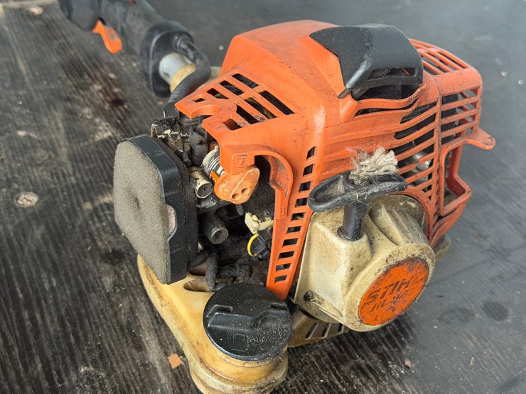#6077-•-stihl-hl94-2.5'-hedge-trimmer-image-3